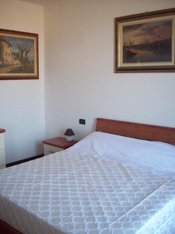 Al Calypso Bed and Breakfast Curtatone Buitenkant foto