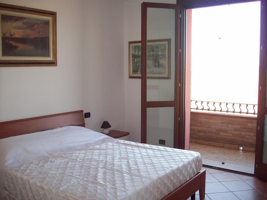 Al Calypso Bed and Breakfast Curtatone Buitenkant foto