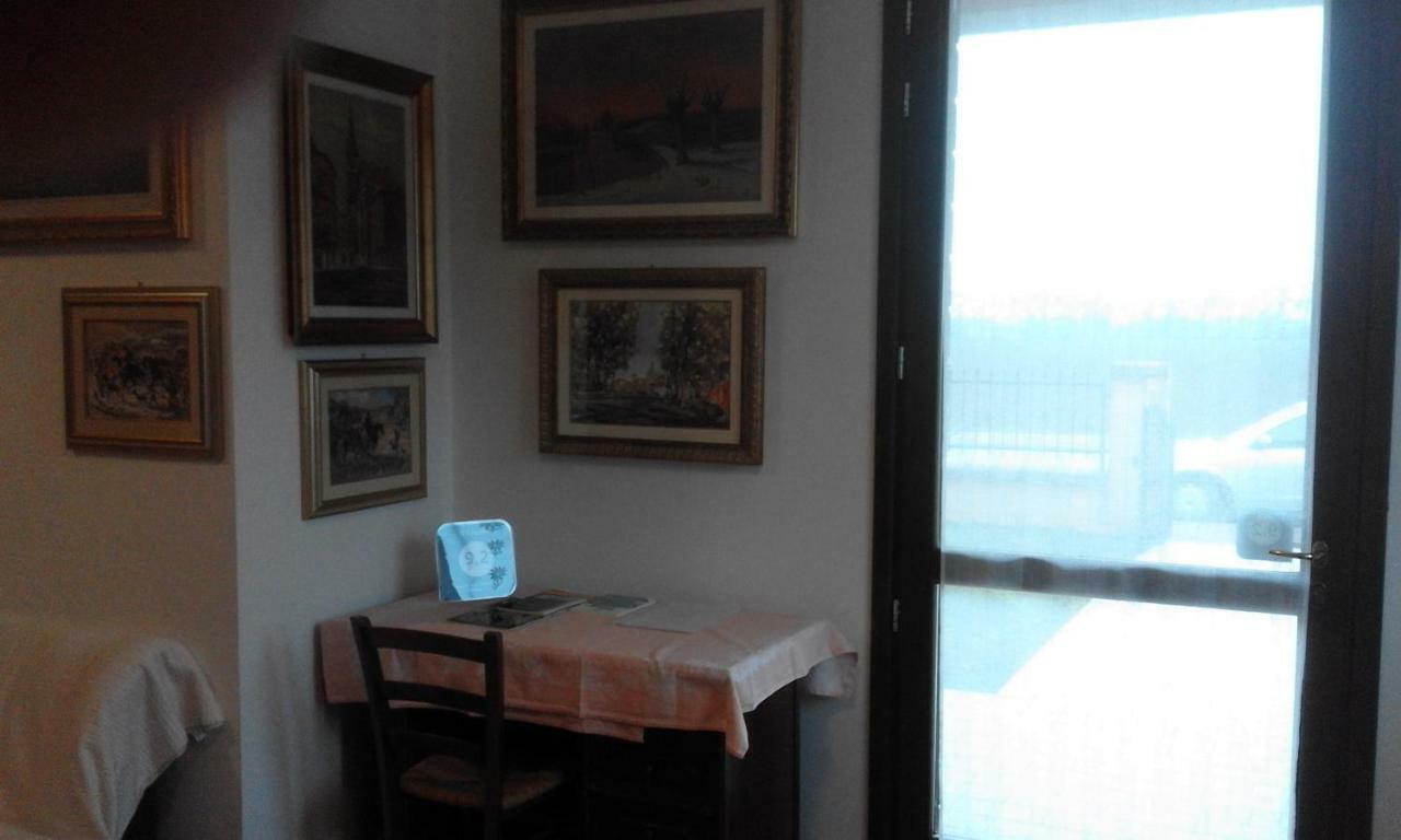 Al Calypso Bed and Breakfast Curtatone Buitenkant foto