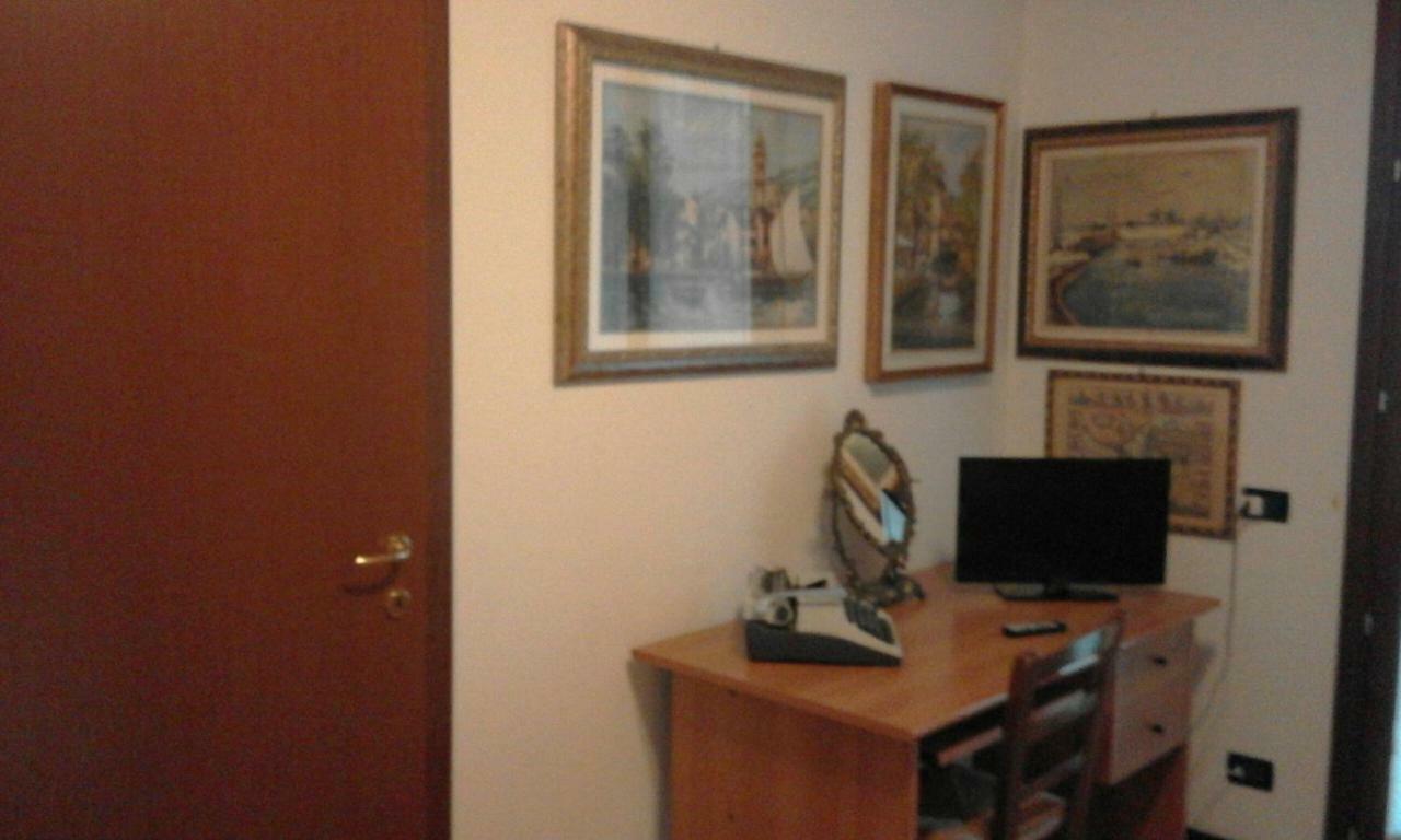 Al Calypso Bed and Breakfast Curtatone Buitenkant foto